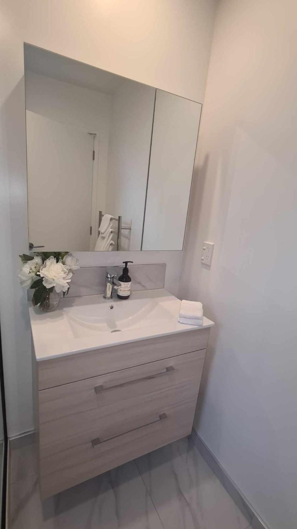 Appartamento Cute On Cashel 10 Christchurch Esterno foto